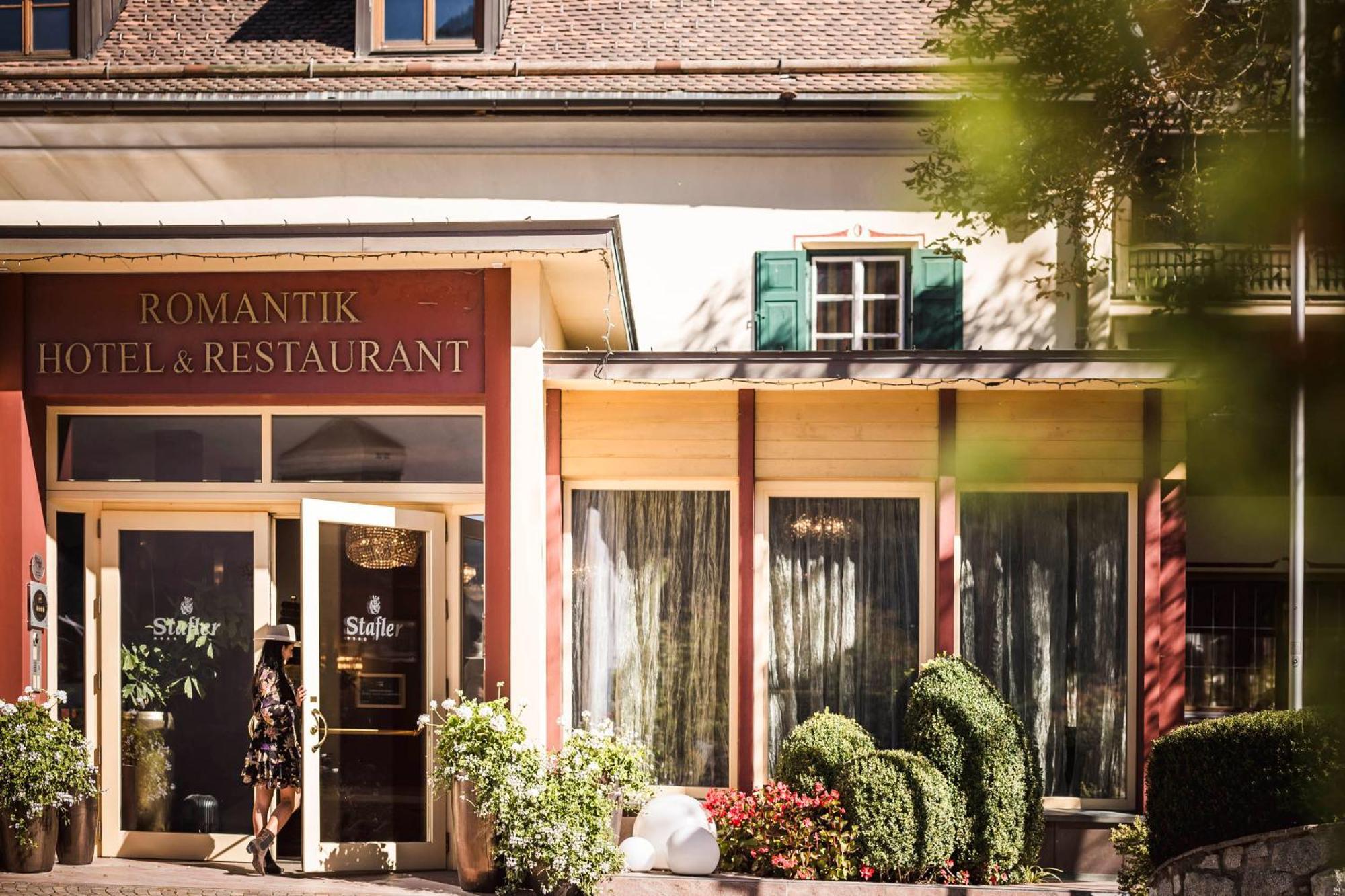 Romantik Hotel & Restaurant Stafler ヴィピテーノ エクステリア 写真